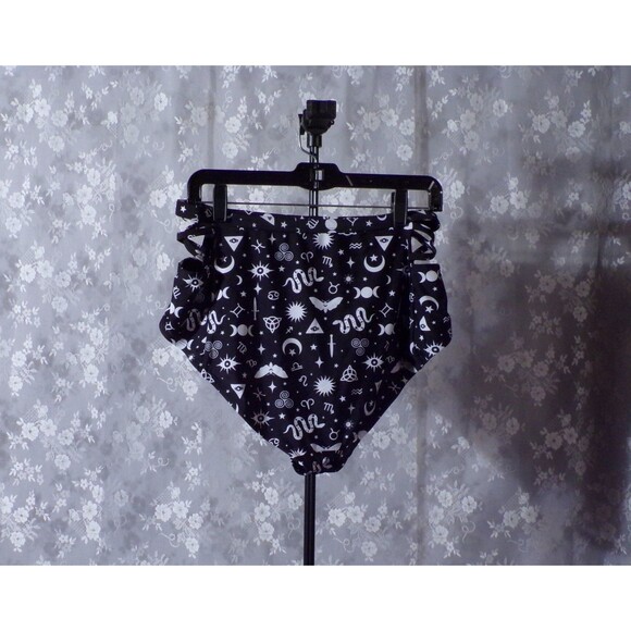 Hot Topic Black & White Bikini Bottoms Size XL Zodiac Signs Goth High Cut - Picture 3 of 6
